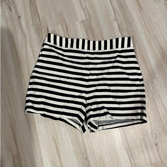 Express black and white striped shorts size 2 - Picture 2 of 5